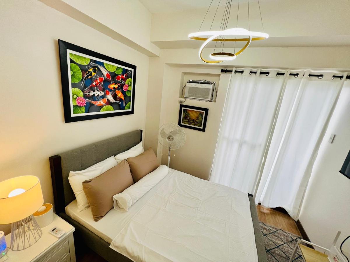 Infina Towers Project 4 Aurora Boulevard Quezon City Manila Exterior photo